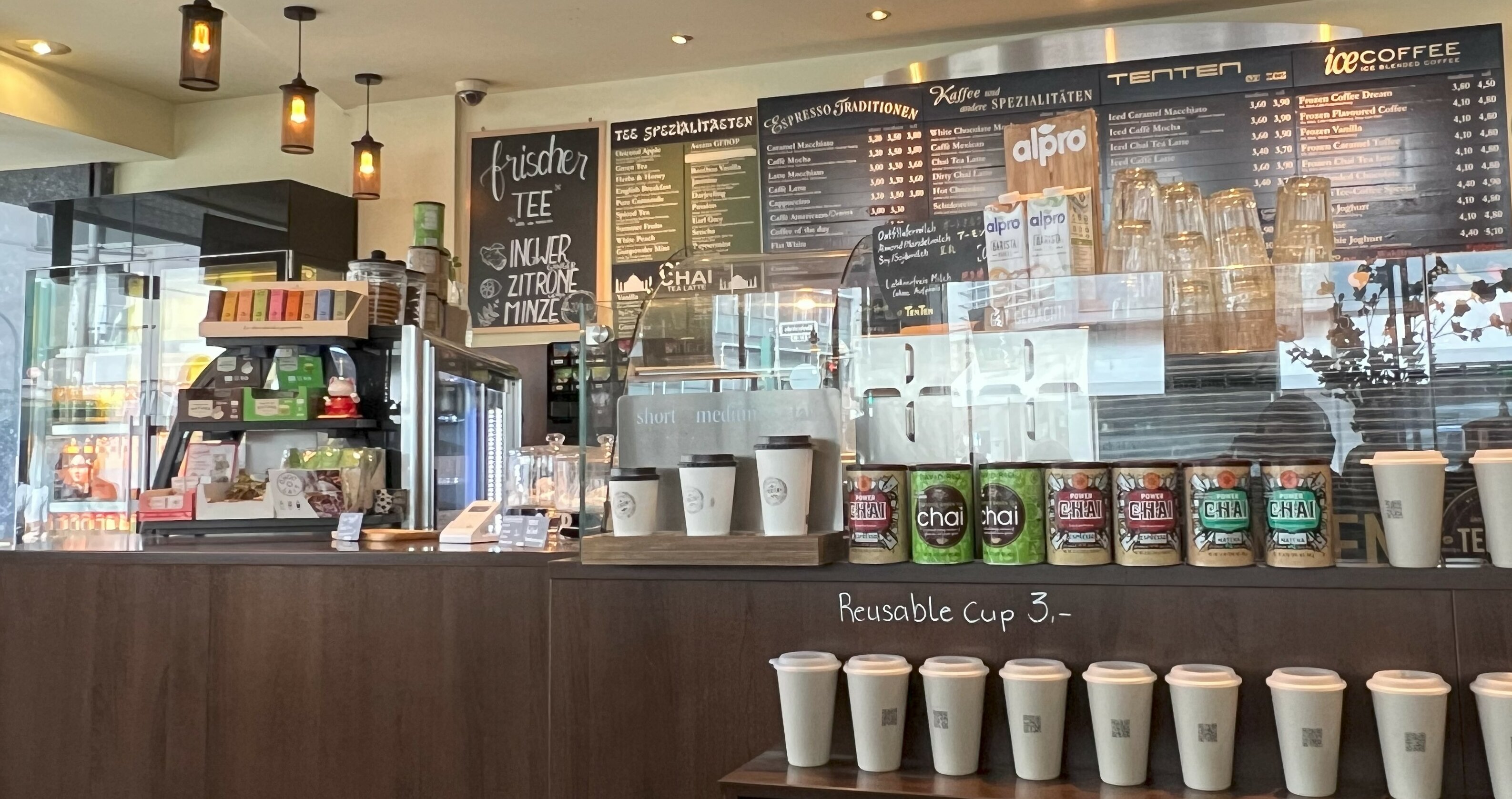 Study Cafés sind eine gute Alternative zum Lernen in Bibliotheken (Foto: Valeska Ridzewski) Auf dem Bild ist ein Café zu sehen.