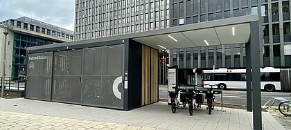 Fahrradstation am Kirchplatz. (Foto: Lynn Just)