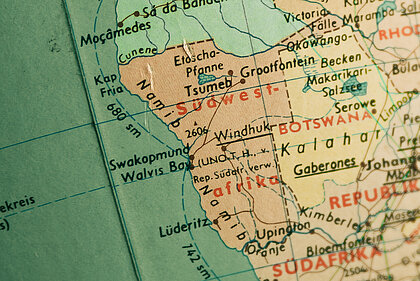 Zu sehen ist das ehemalige Südwestafrika – das heutige Namibia – auf einer alten Weltkarte.