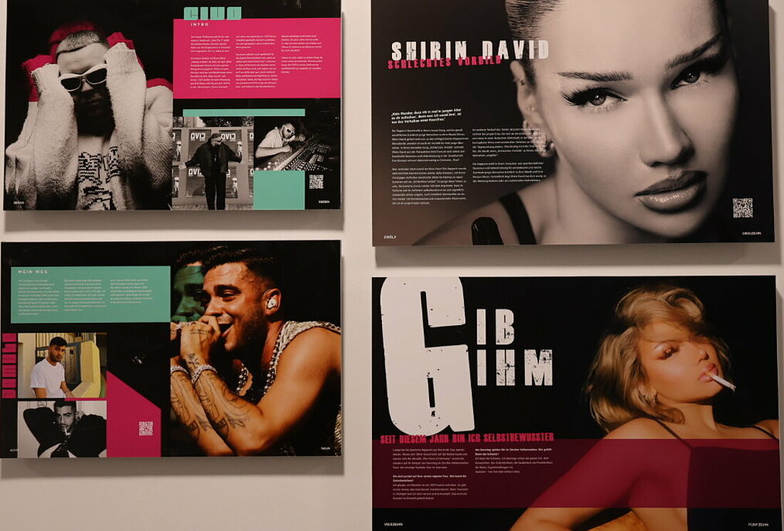 Auf dem Foto sind Ausstellungsstücke über Shirin David zu sehen.