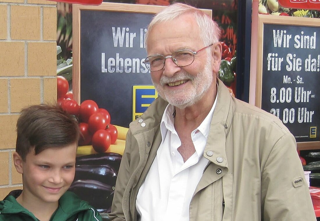Til Fischer mit seinem Opa Joachim Fischer