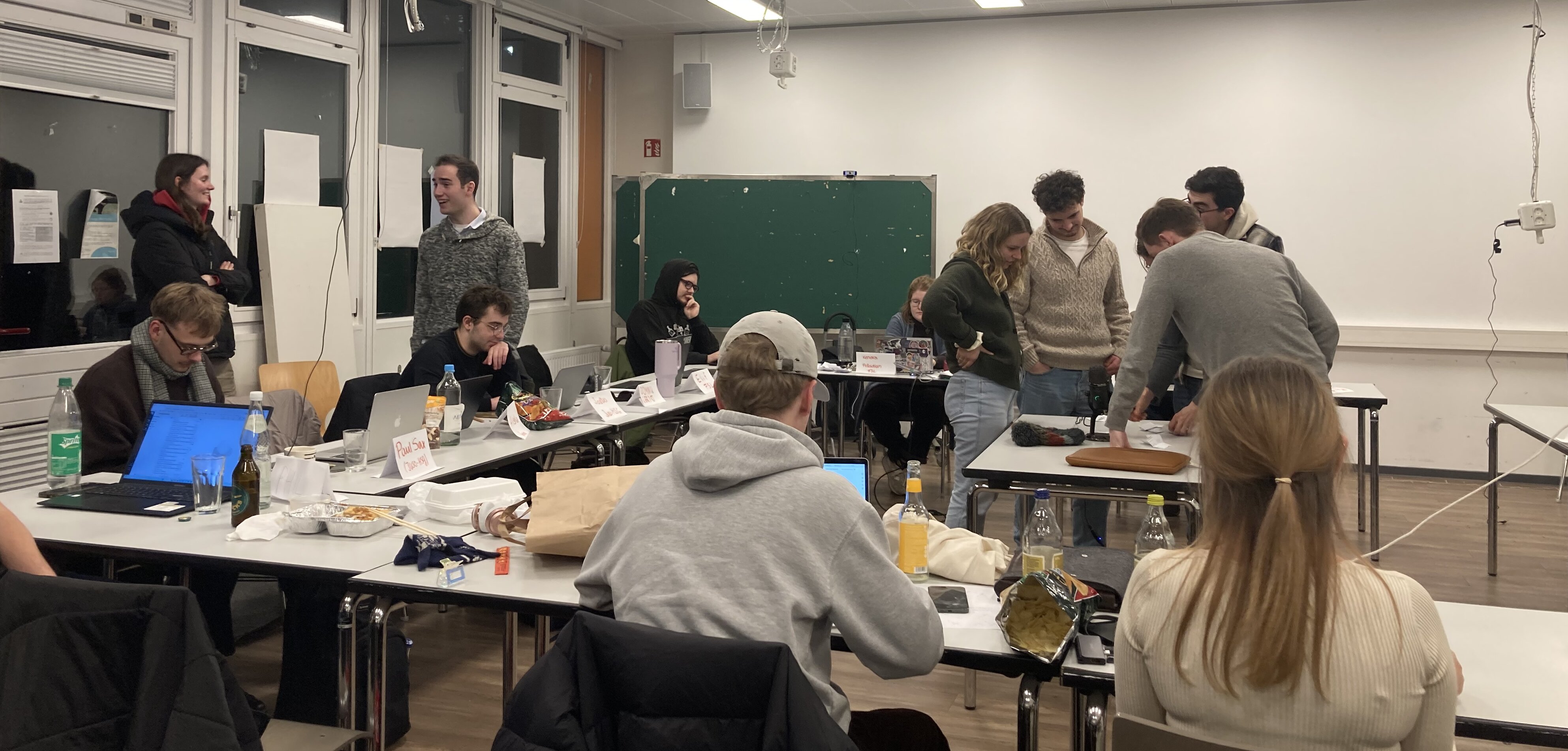 Mitglieder des Studierendenparlaments während der Sitzung