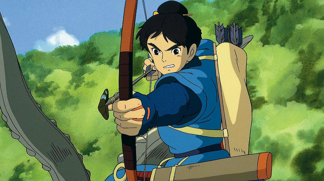 Zu sehen ist Prinz Ashitaka, wie er Pfeil und Bogen spannt um sein Dorf zu verteidigen