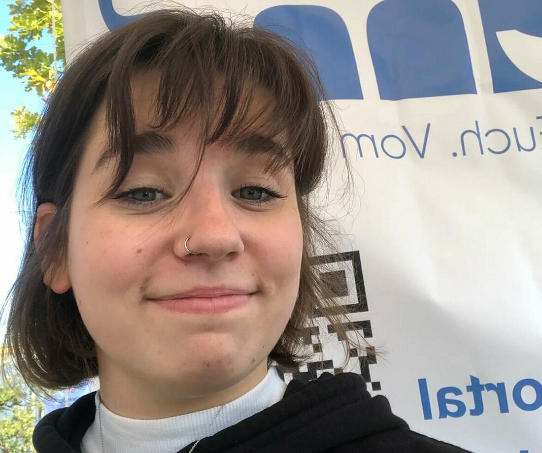 Ein grinsendes Selfie von Julia Vollmer