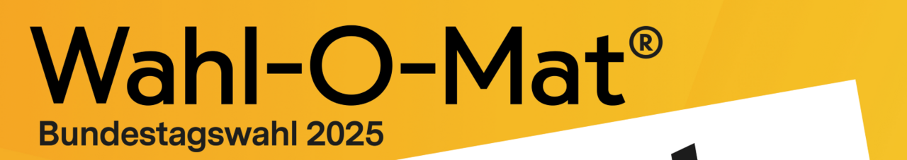 Auf dem Foto ist das Logo vom Wahl-O-Mat zu sehen. Es hat einen gelben Hintergrund. Oben links steht in schwarzer Schrift "Wahl-O-Mat Bundestagswahl 2025". Darunter ist eine rechteckige Sprechblase. Dort steht drin "Du hast die Wahl!".