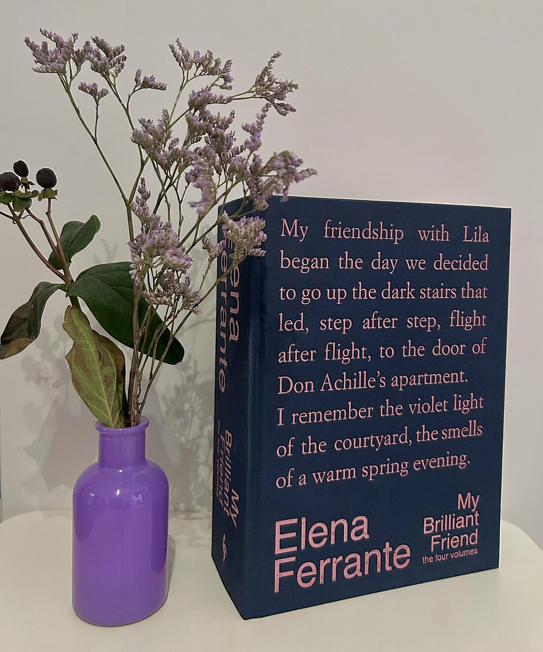 Alle Bänder in einem Buch