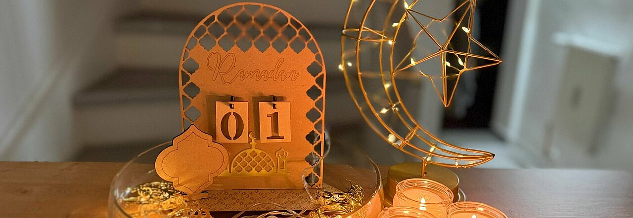 Auf dem Foto sieht man Deko anlässlich zum Fastenmonat Ramadan (Foto: Havva Sümbül Baran)