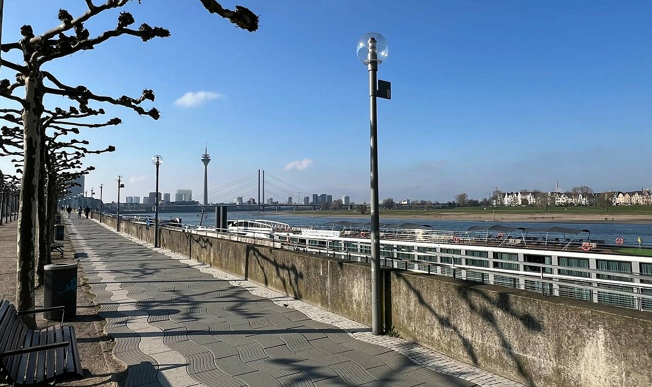 Die Rheinuferpromenade in Düsseldorf. (Foto: Valeska Ridzewski) Auf dem Bild ist die Rheinuferpromenade in Düsseldorf zu sehen.