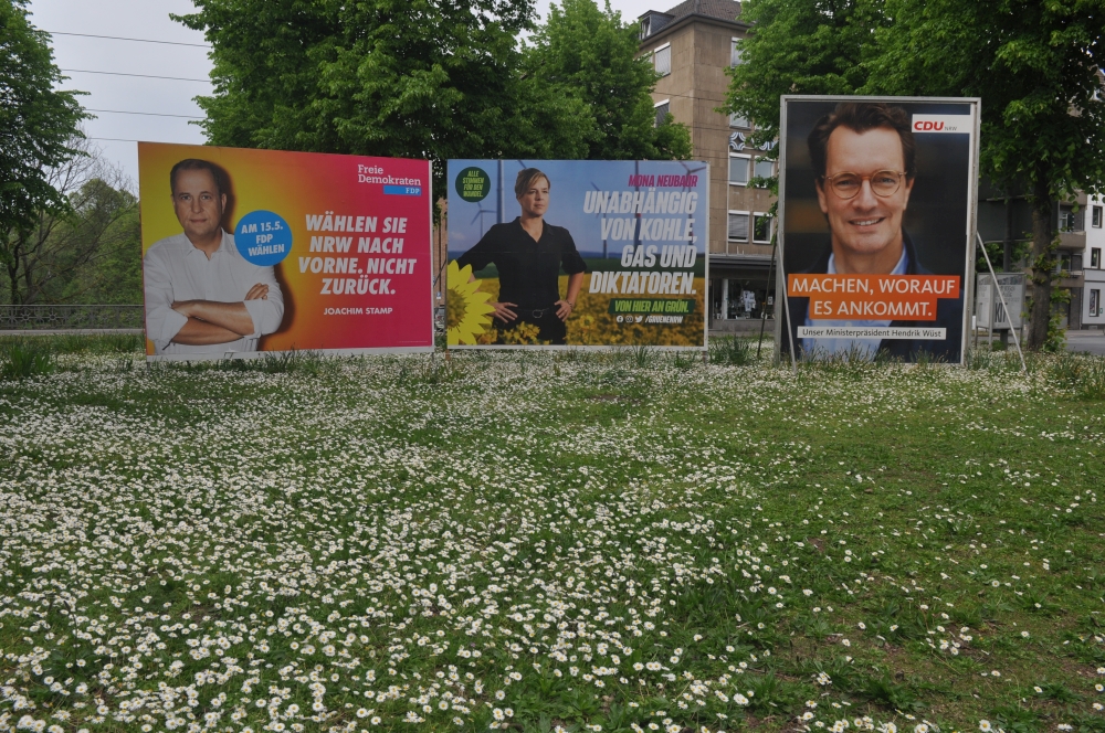 Wahlplakat der FDP, der Grünen und der CDU.